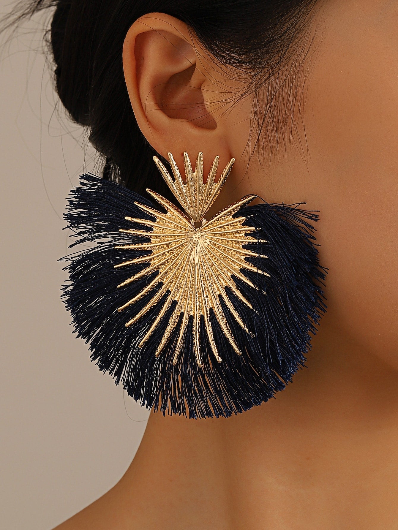 1Pair Fashion Tassel Decor Earrings for Women for Daily Decoration